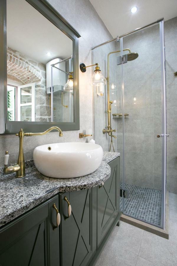 P.S. Cattaro Apartments Luaran gambar