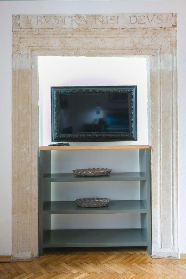 P.S. Cattaro Apartments Luaran gambar