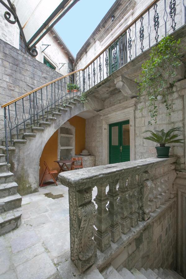 P.S. Cattaro Apartments Luaran gambar