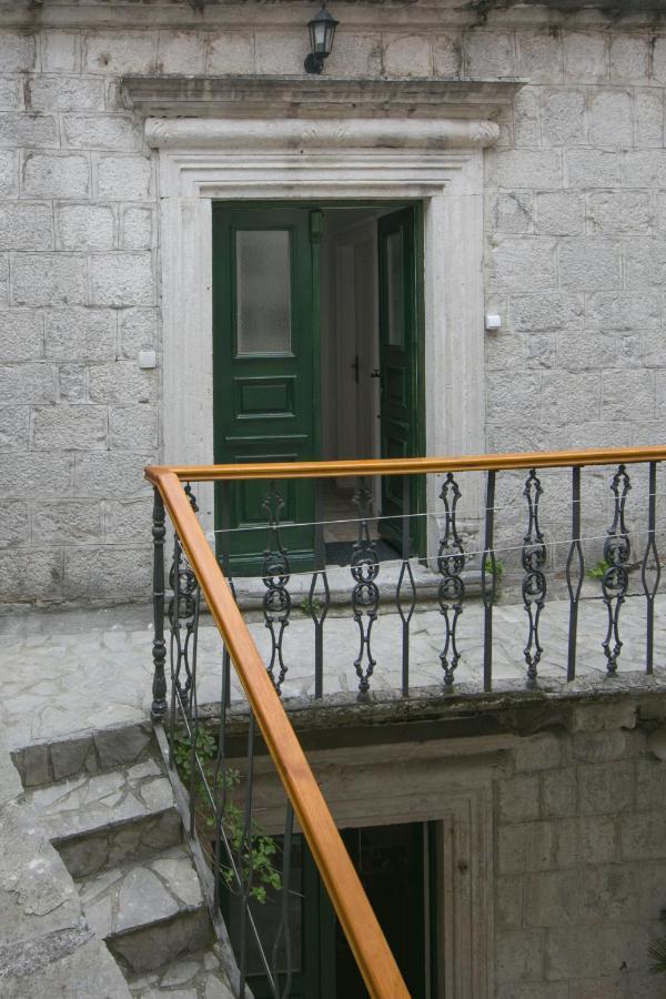 P.S. Cattaro Apartments Luaran gambar